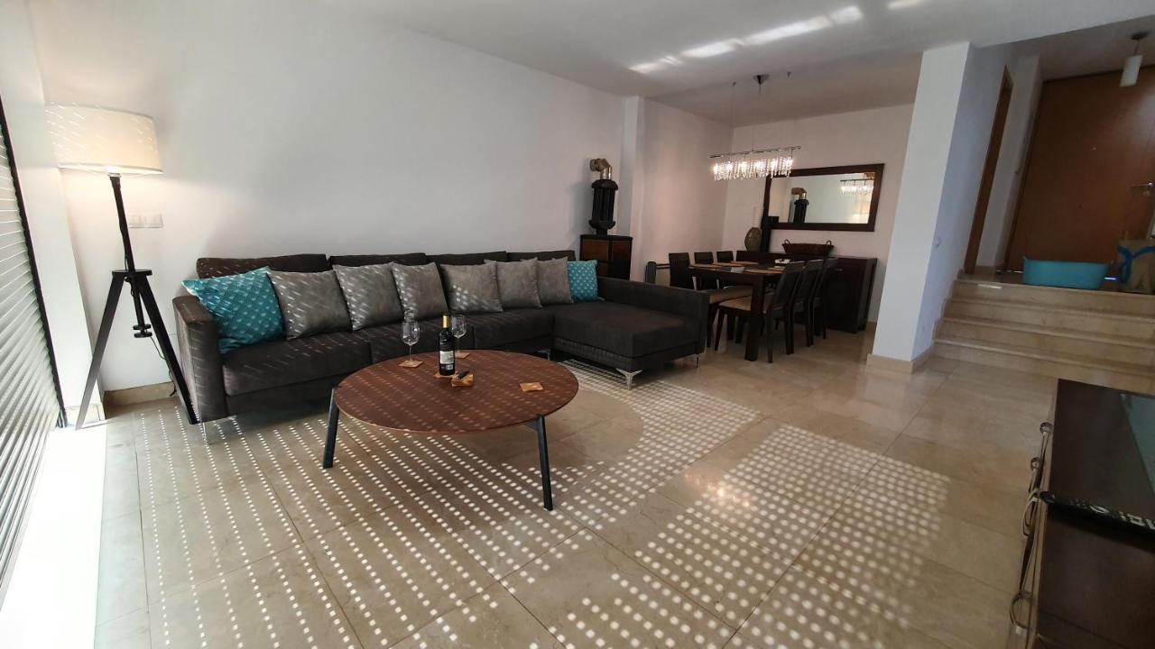 Modern 4 Double Bedroom Villa With Pool / Garden Вальдовиньо Экстерьер фото